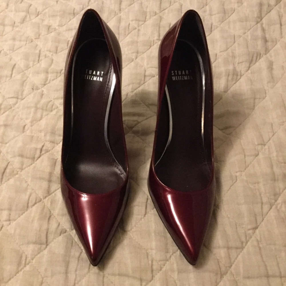 Stuart Weitzman ‘Nouveau’ Patent Leather Pumps EUC